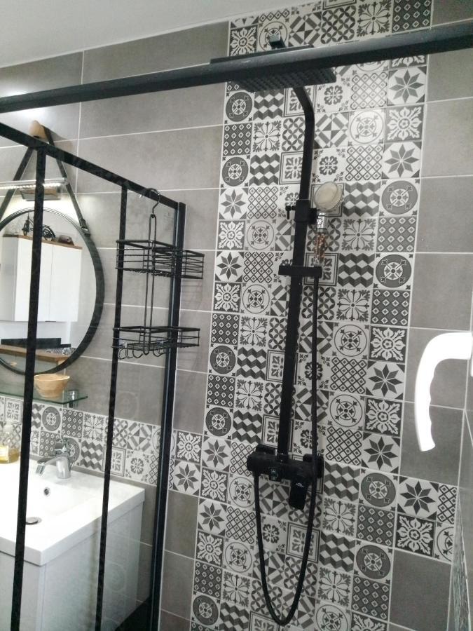 Maison Reposant Arconnay Et Jardin Apartment ภายนอก รูปภาพ